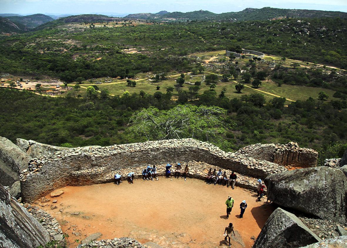 Great Zimbabwe stone architecture history - Great Zimbabwe: Exploring the ruins of a once powerful ancient kingdom.
