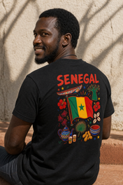 Senegal Back Print Tee — portée de dos, photoshoot, sur place