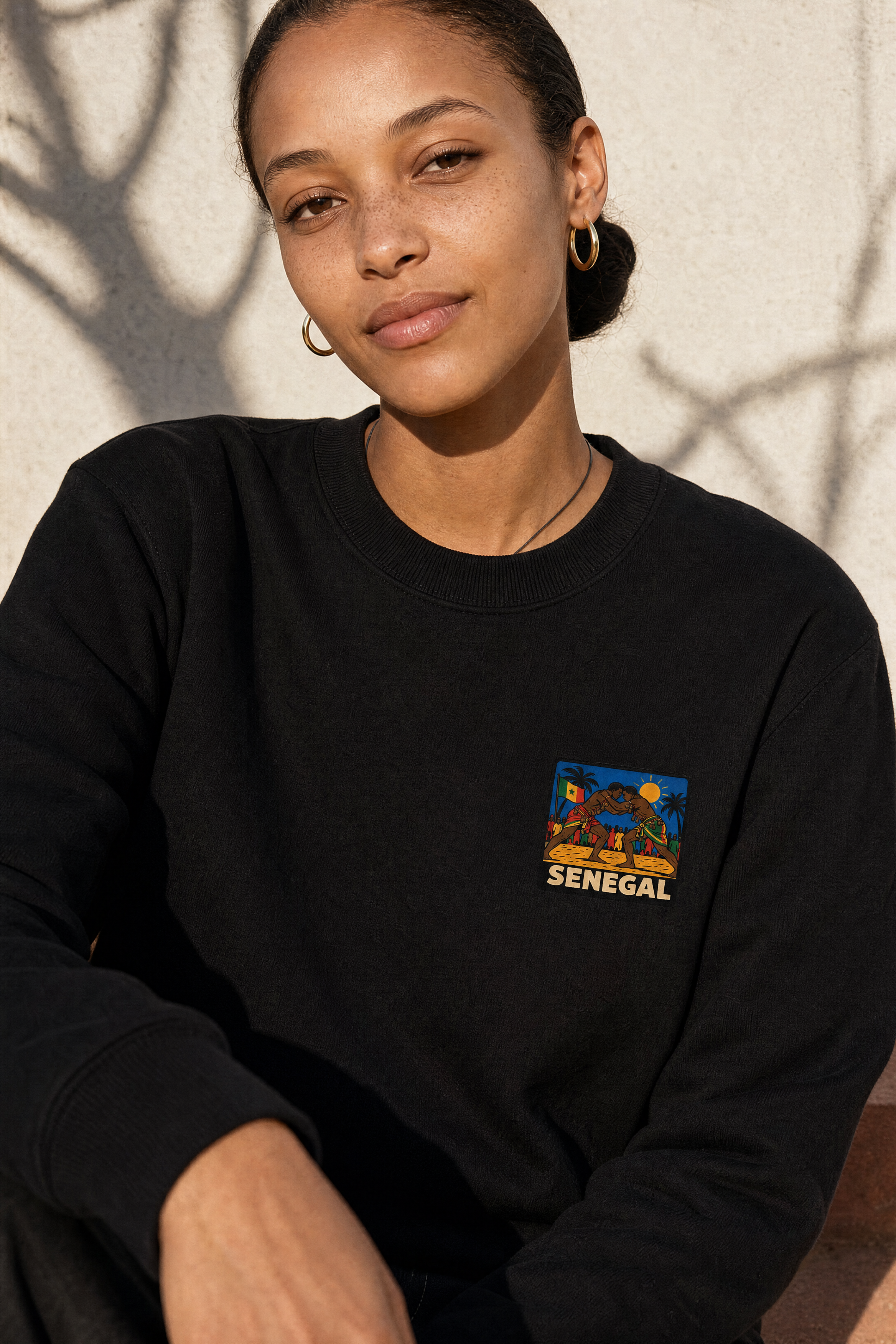 Senegal Patch Sweatshirt — portée, photoshoot, sur place