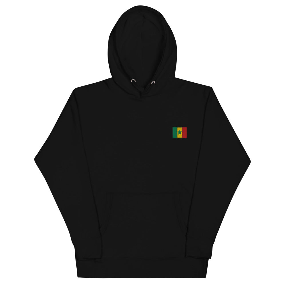 Hoodie Niokolo, écusson drapeau du Sénégal brodé au cœur, coloris Noir, vu de face