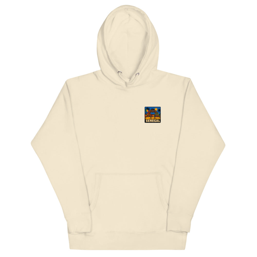 Hoodie Niokolo, patch Sénégal imprimé au cœur, coloris Sable, vu de face
