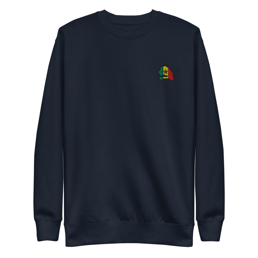 Sweat Niokolo, écusson carte du Sénégal brodé au cœur, coloris Bleu marine, vu de face